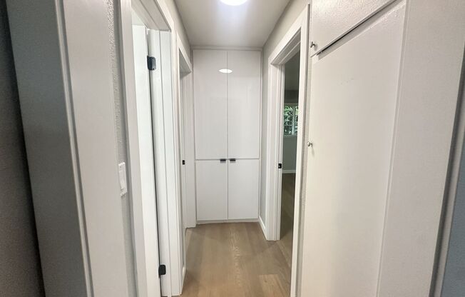 2 beds, 1 bath, 865 sqft, $2,630, Unit 320-14