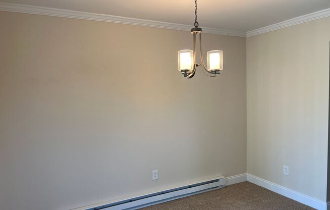 2 beds, 1 bath, $1,725, Unit D05