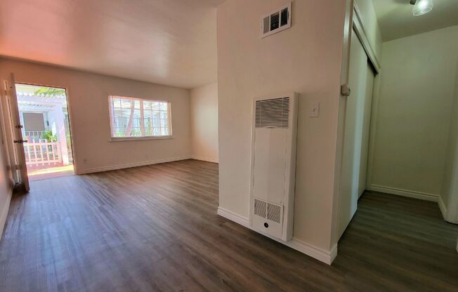 Studio, 1 bath, 550 sqft, $2,195