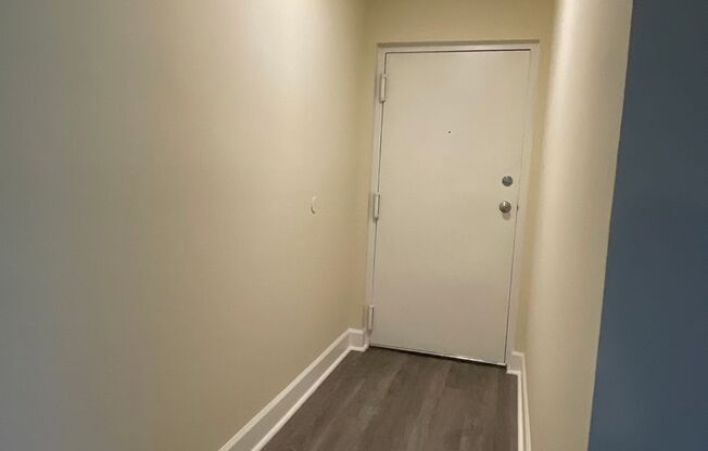 2 beds, 2 baths, 1,000 sqft, $1,990, Unit 14207 #103