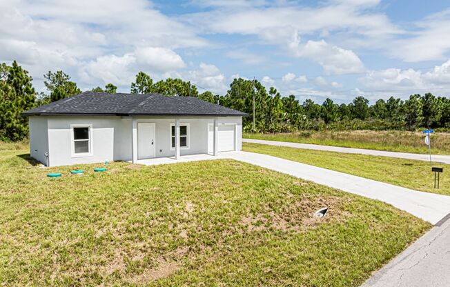 BRAND NEW- ONE OF A KIND-CUSTOM BUILT ONE BEDROOM, ONE BATH, WITH A GARAGE