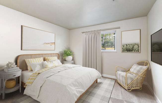 3 beds, 2 baths, 1,290 sqft, $2,305