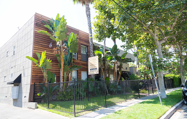 Welcome Home to Chateau Sycamore Apartments