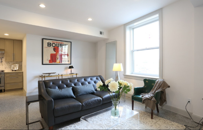 1 bed, 1 bath, 749 sqft, $1,675, Unit 406