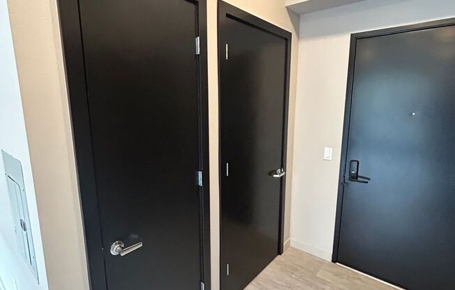 Studio, 1 bath, 328 sqft, $1,150, Unit 109