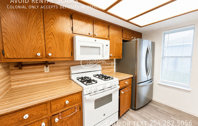 800 E CENTRAL DR