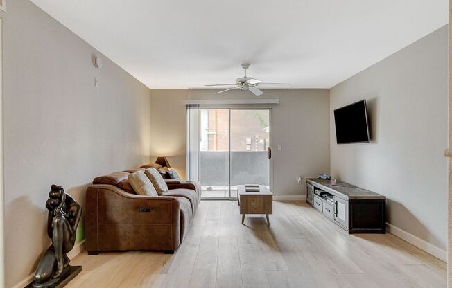 1 bed, 1 bath, $1,200, Unit # 1172