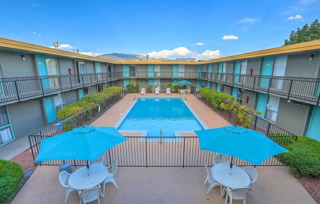 Studio, 1 bath, 420 sqft, $799, Unit 4