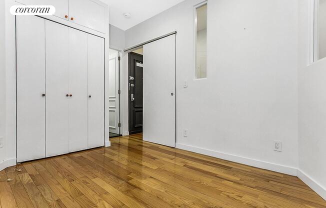 323 E 89 ST