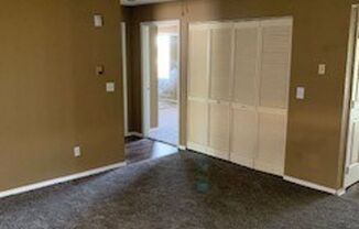 2 beds, 1 bath, $800