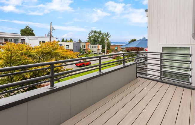 3 beds, 3.5 baths, $6,100