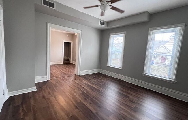 Three Bedroom Unit Near Downtown Grand Rapids! On site laundry!