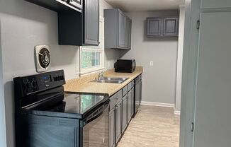 3 beds, 1 bath, $1,600