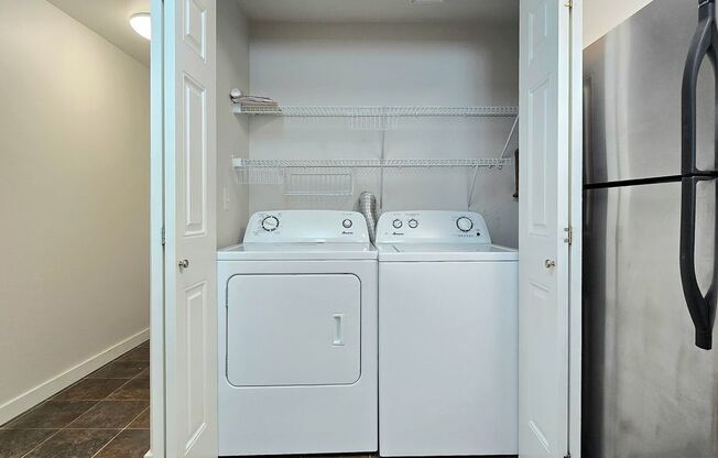2 Bedroom Condo Available in Kenmore - $500 Signing Bonus!