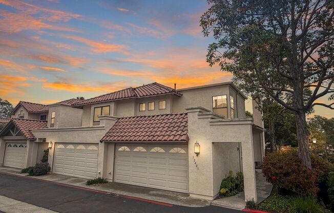 Stunning 3B/3BA Townhome in Carmel Valley!