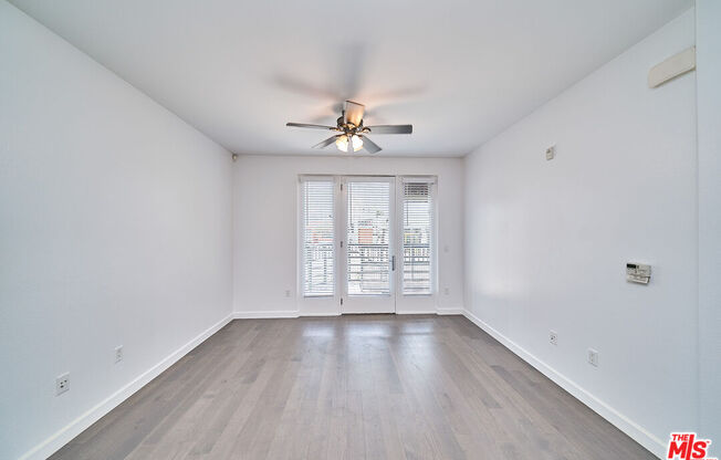 1 bed, 1 bath, 700 sqft, $2,700, Unit 103