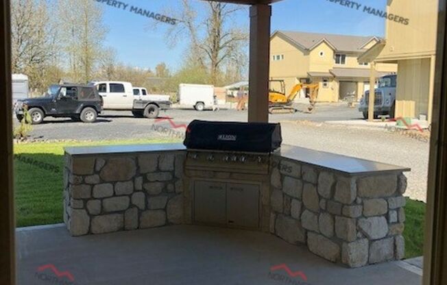 3 beds, 2.5 baths, 1,250 sqft, $1,800, Unit #50