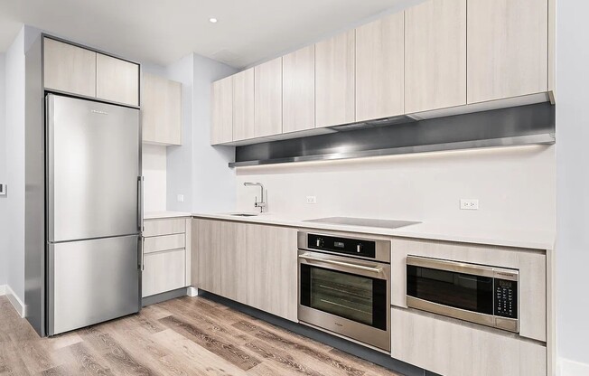 1 bed, 1 bath, $6,400, Unit 15D