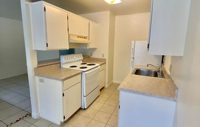 1 bed, 1 bath, $895