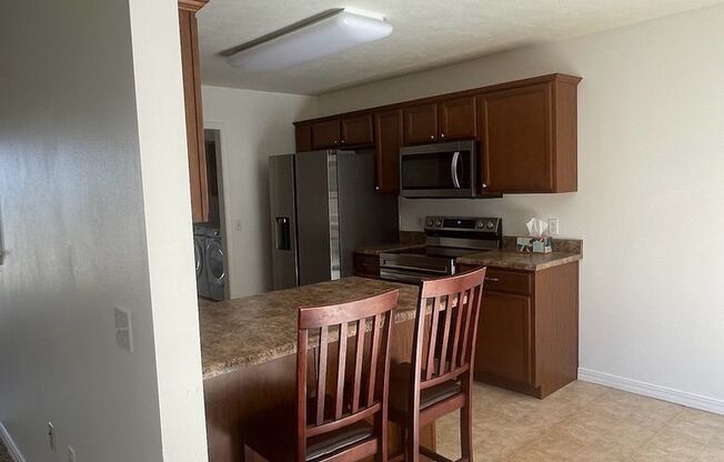 3 beds, 2 baths, $1,750