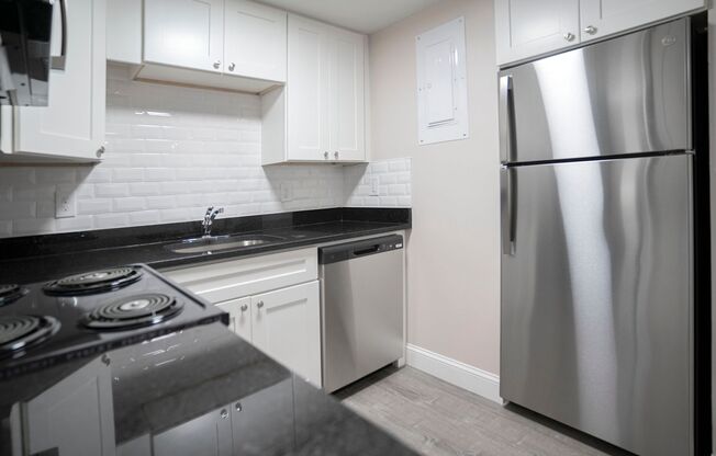 2 beds, 1 bath, 1,050 sqft, $2,700, Unit 22-1