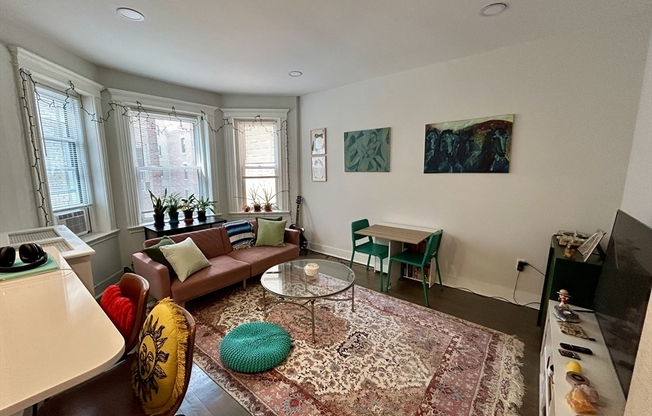 1 bed, 1 bath, 800 sqft, $3,100, Unit 8