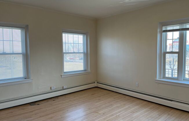 Studio, 1 bath, 650 sqft, $960, Unit 101