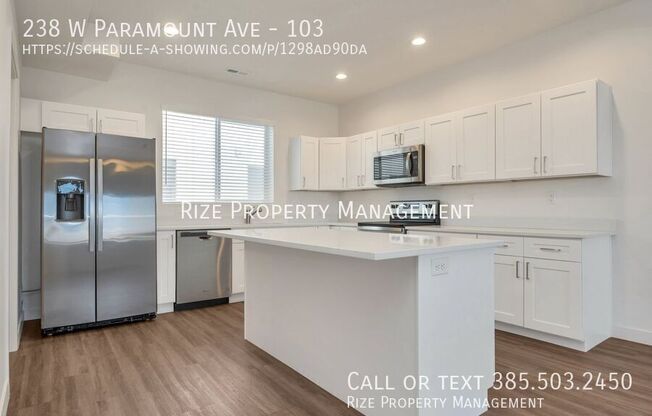 238 W PARAMOUNT AVE