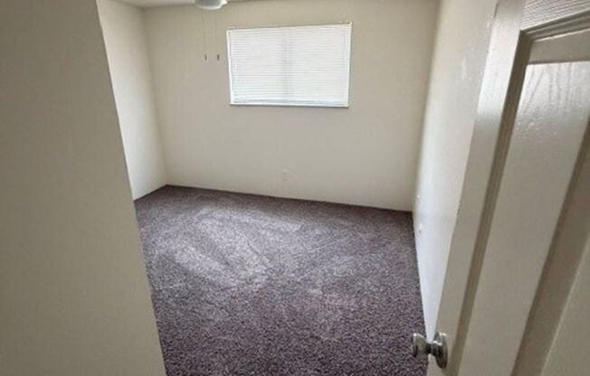 2 bed/1 bath apartment in Golden
