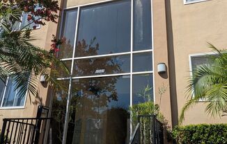 1541 N Formosa Ops