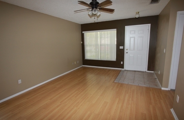 Apopka - 3 Bedroom, 2.5 Bathroom - $1,795.00