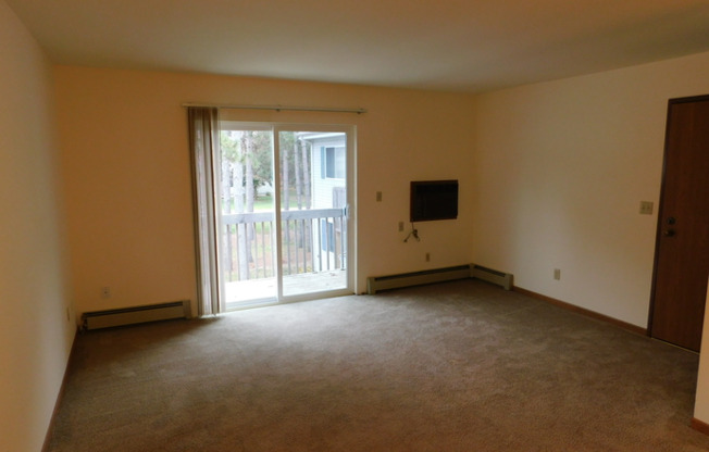 2 beds, 1 bath, $900, Unit 271-09