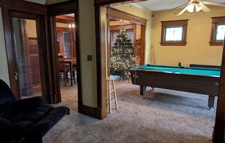 2828 2830 N MARYLAND AVE