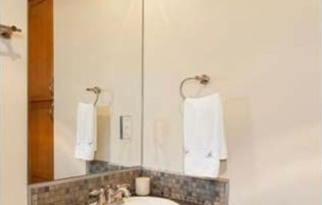 3 beds, 3.5 baths, $4,495