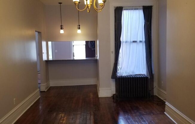 3 beds, 2.5 baths, $2,050, Unit Unit 1