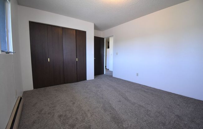 2 beds, 1 bath, $1,600, Unit 41