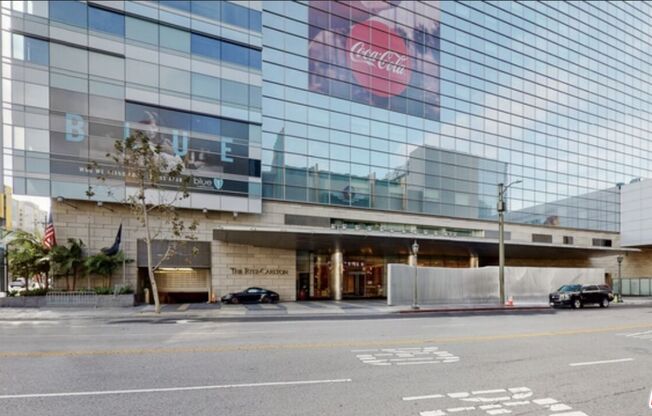 1 bed, 2 baths, 1,090 sqft, $6,000, Unit 39F