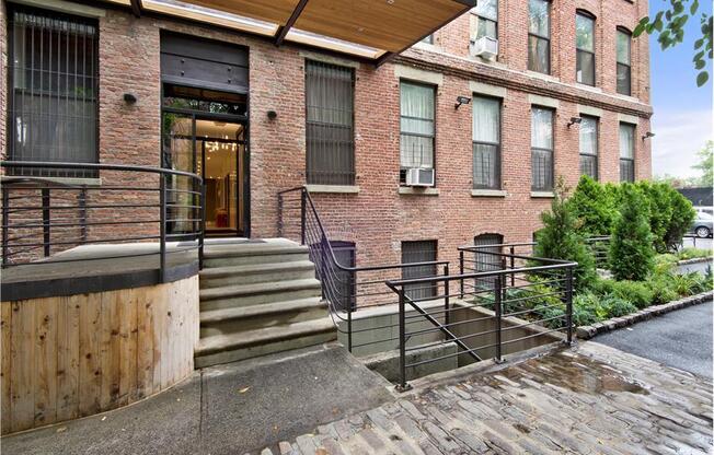 139 EMERSON PL