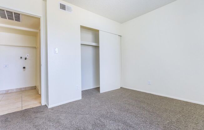 2 beds, 1 bath, 780 sqft, $1,170, Unit 2123