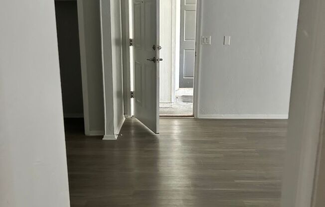 1 bed, 1 bath, 745 sqft, $1,175, Unit F4