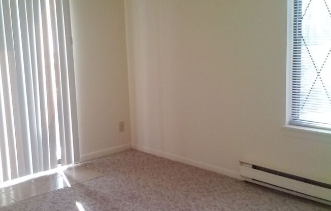 1 bed, 1 bath, 630 sqft, $919, Unit 3303 - 21