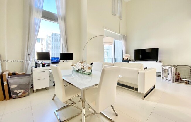 1060 Brickell Ave