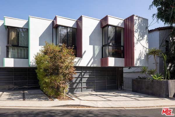 3425 LARISSA DR
