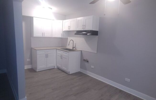 1 bed, 1 bath, 571 sqft, $1,150, Unit 6547-W02