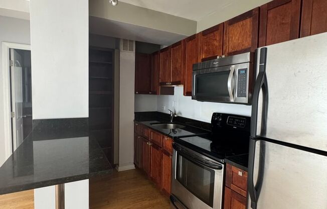 1 bed, 1 bath, 700 sqft, $1,850, Unit 418-0701