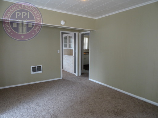 2 beds, 1 bath, $1,890