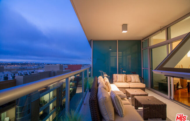 1 bed, 1.5 baths, 959 sqft, $4,495, Unit 719