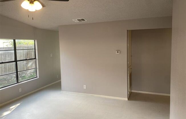 2/1 duplex with covered parking
