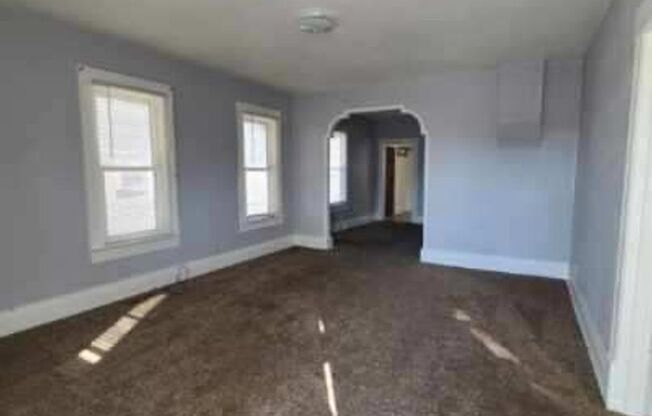 2 beds, 1 bath, $950