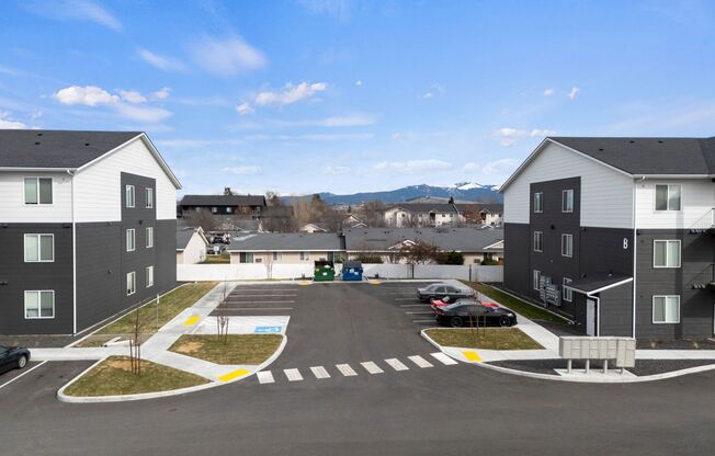 2 beds, 1 bath, 850 sqft, $1,495, Unit 301B